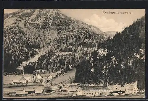 AK Seewiesen /Steiermark, Ortsansicht am Fuss des Berges
