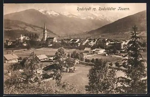 AK Radstadt, Panorama mit Radstädter Tauern