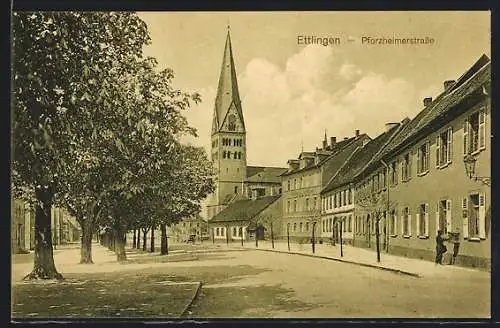 AK Ettlingen, Pforzheimerstrasse mit Blick zur Kirche