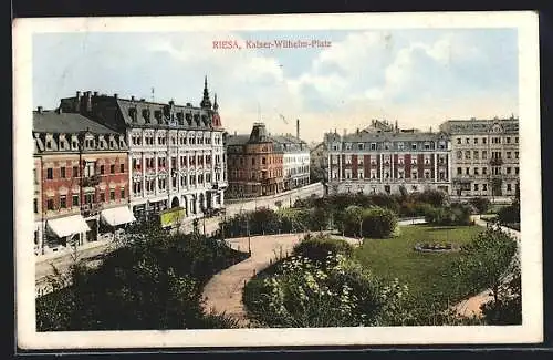 AK Riesa, Kaiser-Wilhelm-Platz mit Bäumen