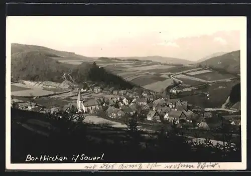 AK Bontkirchen /Sauerland, Gesamtansicht mit Umgebung aus der Vogelschau