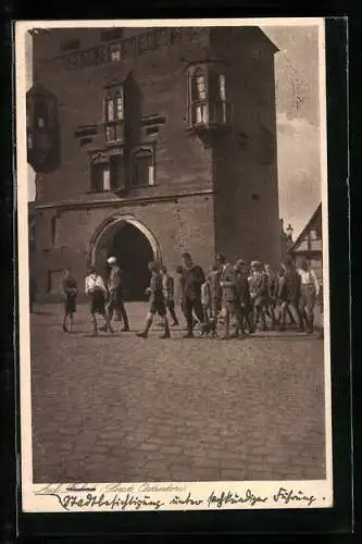 AK Soest, Ostentor, Gruppe vom Landesverband Westfalen im Bund Deutscher Bibelkreise auf Fahrt