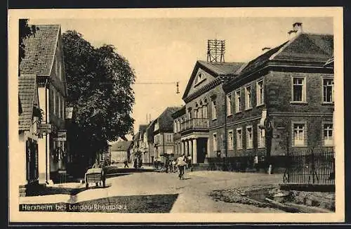 AK Herxheim bei Landau, Strassenpartie mit Apotheke