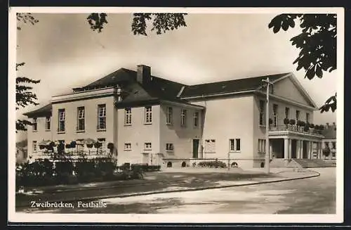 AK Zweibrücken, Gaststätte Festhalle mit Strasse