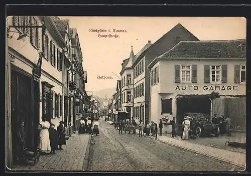 AK Königstein i. Taunus, Blick durch die Hauptstrasse auf das Rathaus, mit Auto Garage