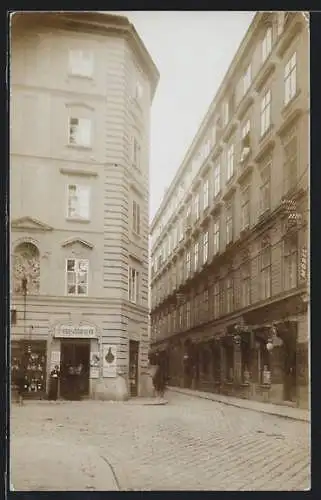 Foto-AK Wien, Gemischtwarenladen in der Krugerstrasse