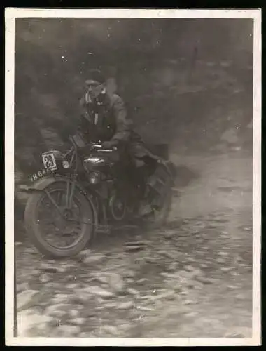 Fotografie Motorrad Douglas Motors, mit Startnummer 29, Kennzeichen VH 645, auf einer Offraod Strecke
