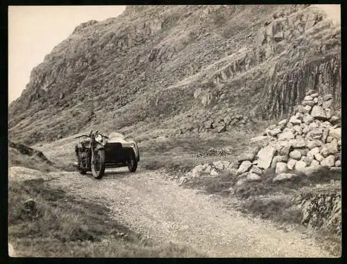 Fotografie Douglas Motorrad Gespann, am Head of Eskdale, Beiwagen, Kennzeichen VH 645