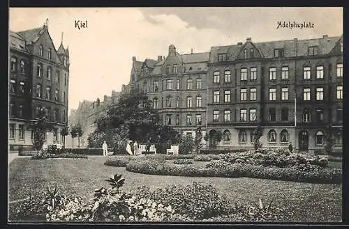 AK Kiel, Strassenpartie am Adolphsplatz mit Gartenanlagen