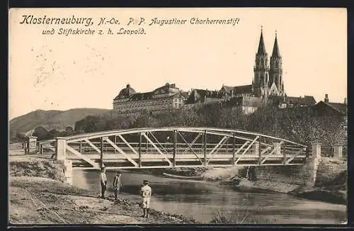 AK Klosterneuburg /N.-Oe., P. P. Augustiner Chorherrenstift und die Stiftskirche z. h. Leopold