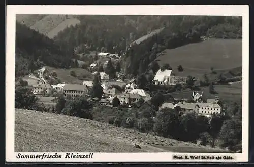 AK Kleinzell bei Hainfeld, Ortsansicht bei Sonnenschein