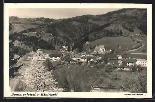 AK Kleinzell bei Hainfeld, Ansicht mit Kirche aus der Vogelschau