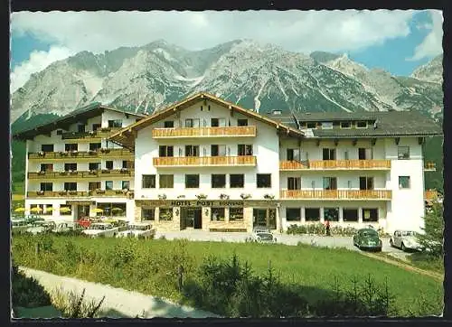 AK Ramsau /Dachstein, Das Hotel Post gegen die Berge