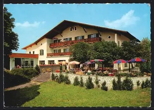 AK Bergheim bei Salzburg, Gartenpartie am Hotel-Gasthof Gmachl