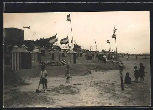 Foto-AK Wangerooge, Strandansicht mit Badehäuschen