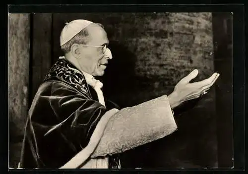 AK Papst Pius XII. bei einer Predigt