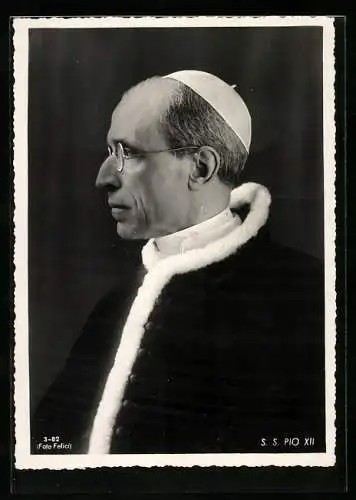 AK Profil von Papst Pius XII. mit Wintermantel