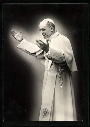 AK Papst Pius XII. beim Segensgruss