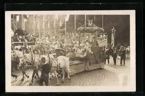 Foto-AK Wien, X. Deutsches Sängerbundesfest 1928, Geschmückter Festwagen