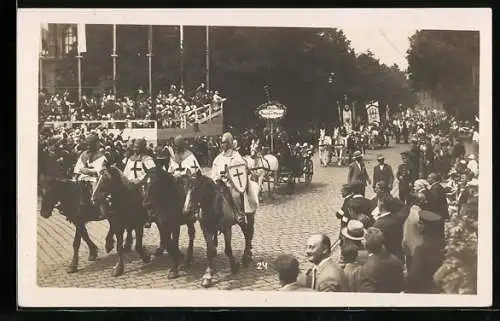 Foto-AK Wien, X. Deutsches Sängerbundesfest 1928, Festzug der Kreuzritter