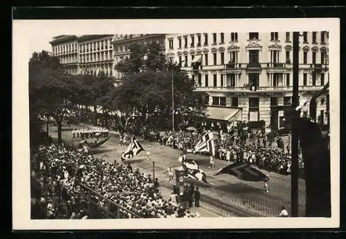 AK Wien, X. Deutsches Sängerbundesfest 1928, Festzug mit Fahnenschwingern