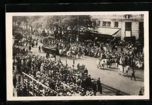 AK Wien, X. Deutsches Sängerbundesfest 1928, Festzug mit Brandenburger-Tor