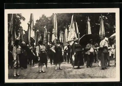 AK Wien, X. Deutsches Sängerbundesfest 1928, Frauengruppe beim Festzug