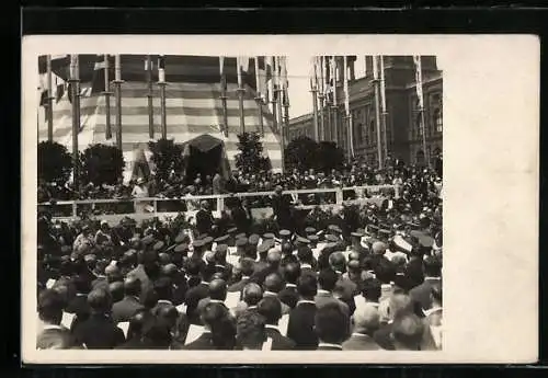 AK Wien, X. Deutsches Sängerbundesfest 1928, An der Tribüne