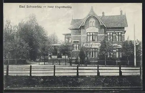 AK Bad Schwartau, Hotel Erbgrossherzog mit Strasse