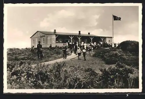 AK Borkum, Flughafen-Cafe Jägerheim von P. Nowak, wehende 