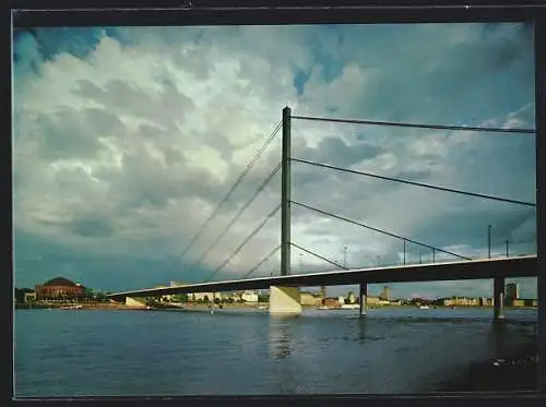 AK Düsseldorf, Rheinansicht mit Oberkasseler Brücke