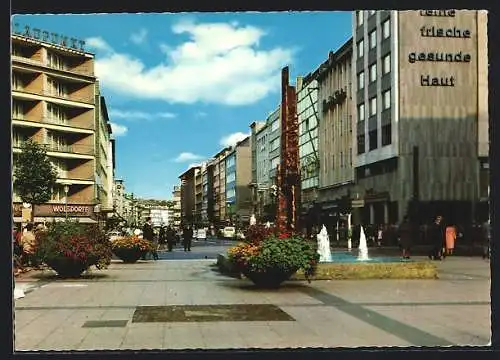 AK Düsseldorf, Schadowstrasse mit Springbrunnen