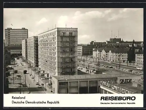 AK Berlin, Neubauten mit Blick zum Haus des Lehrers