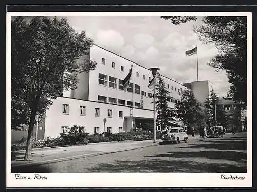 AK Bonn a. Rh., Strassenpartie am Bundeshaus