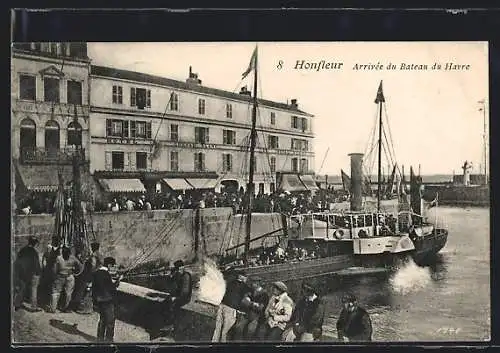 AK Honfleur, Arrivée du Bateau du Havre