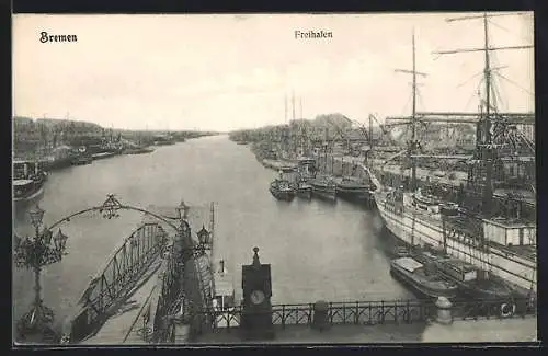 AK Bremen, Schiffe am Quai im Freihafen, an der Landungsbrücke