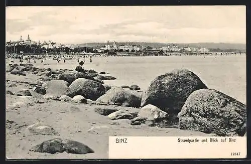 AK Binz /Rügen, Strandpartie mit Blick auf den Ort