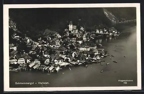 AK Hallstatt, Fliegeraufnahme über dem Wasser