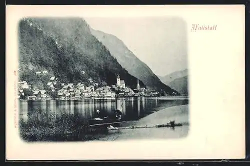 AK Hallstatt, Ruderboot vor dem Ort