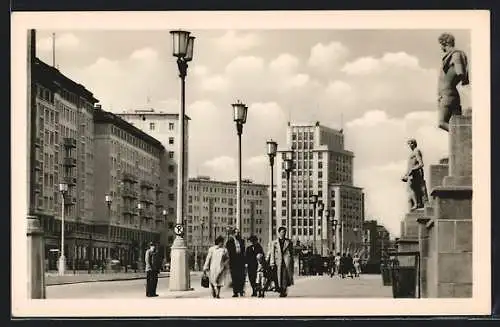 AK Berlin, Blick auf Strausberger Platz von der Deutschen Sporthalle