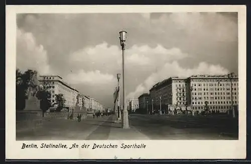 AK Berlin, Stalinallee, An der Deutschen Sporthalle