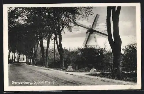 AK Sonderborg, Dybbol-Windmühle mit Strasse
