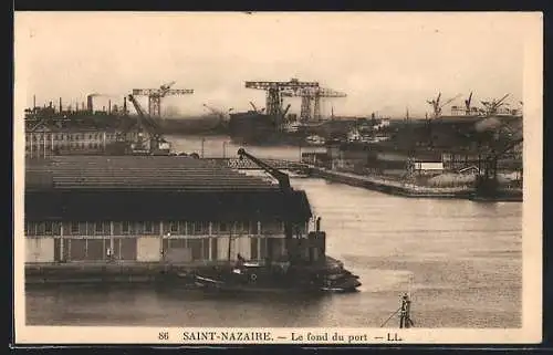 AK Saint-Nazaire, Le fond du port