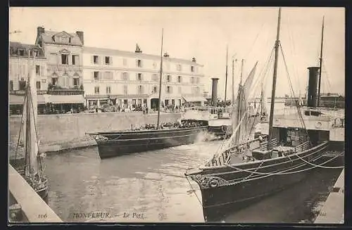 AK Honfleur, Le Port