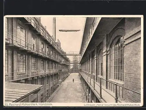 AK Wandsbek, Luftkreuzer Hansa besucht das Richardt-Kakao-Werk