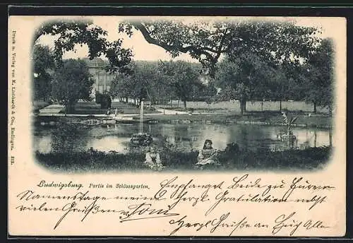 AK Ludwigsburg / Württ., Partie im Schlossgarten
