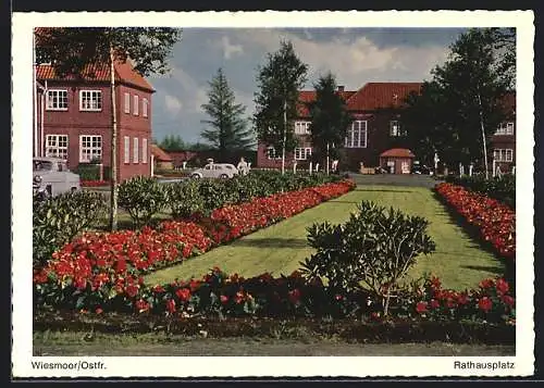 AK Wiesmoor /Ostfr., Rathausplatz mit Anlagen