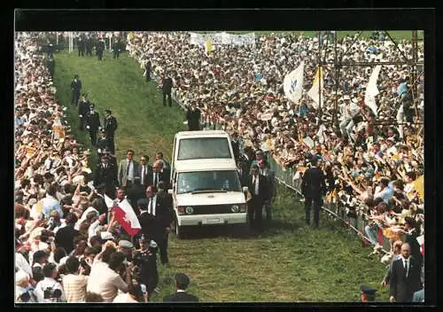 AK Papstbesuch Belgien, Holland, Luxemburg, Papamobil mit Menschenmenge