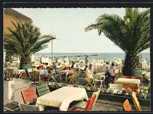 AK Grömitz, Cafe Strandhalle mit Terrasse