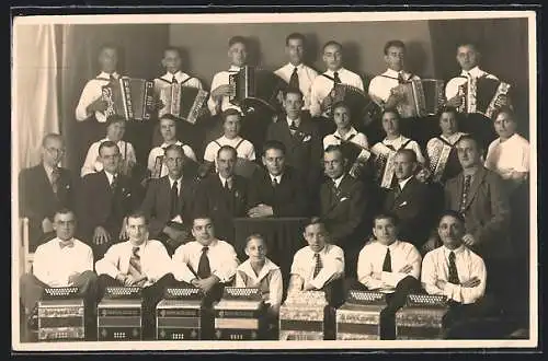 Foto-AK Mannheim-Neckarstadt, Hohner Handharmonika-Club 1936